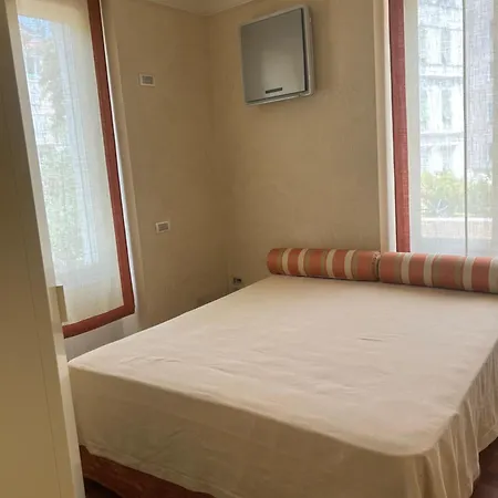 Апартаменти Loft Nel Cuore Di Санремо